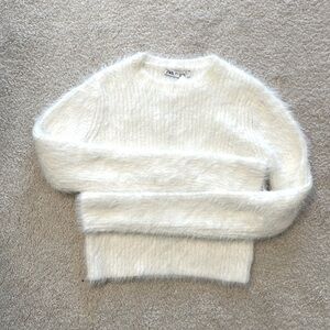 Women’s Zara sweater